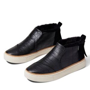 Toms Paxton Black Croc in Embossed Leather